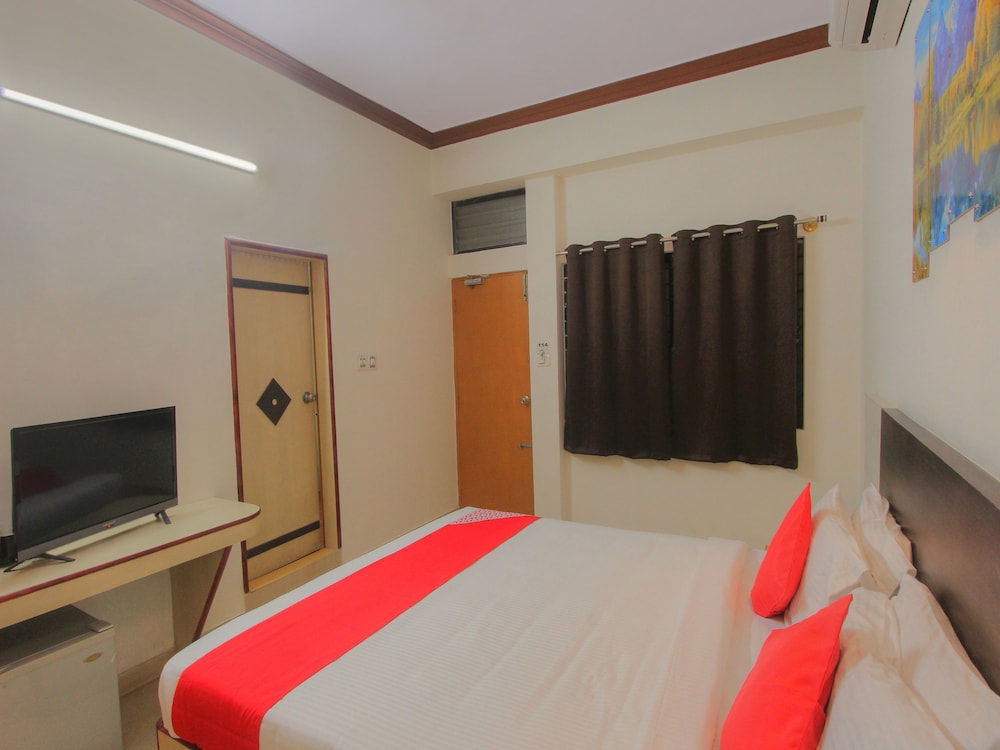 OYO 16107 Rigel Residency
