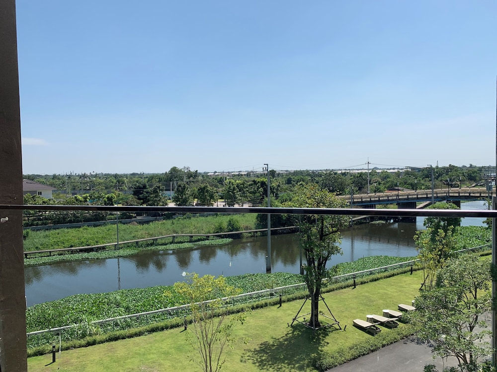 Divalux Resort & Spa Bangkok, Suvarnabhumi Airport
