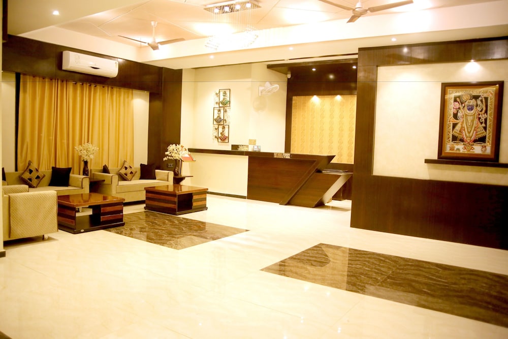 Hotel Lavanya Palace