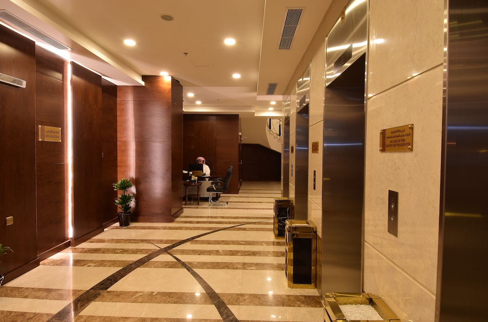 Zaha Al Munawara Hotel