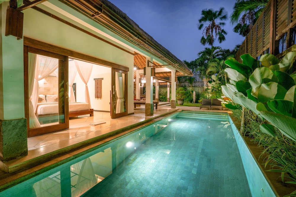 Maya Sayang Villas & Restaurant Seminyak