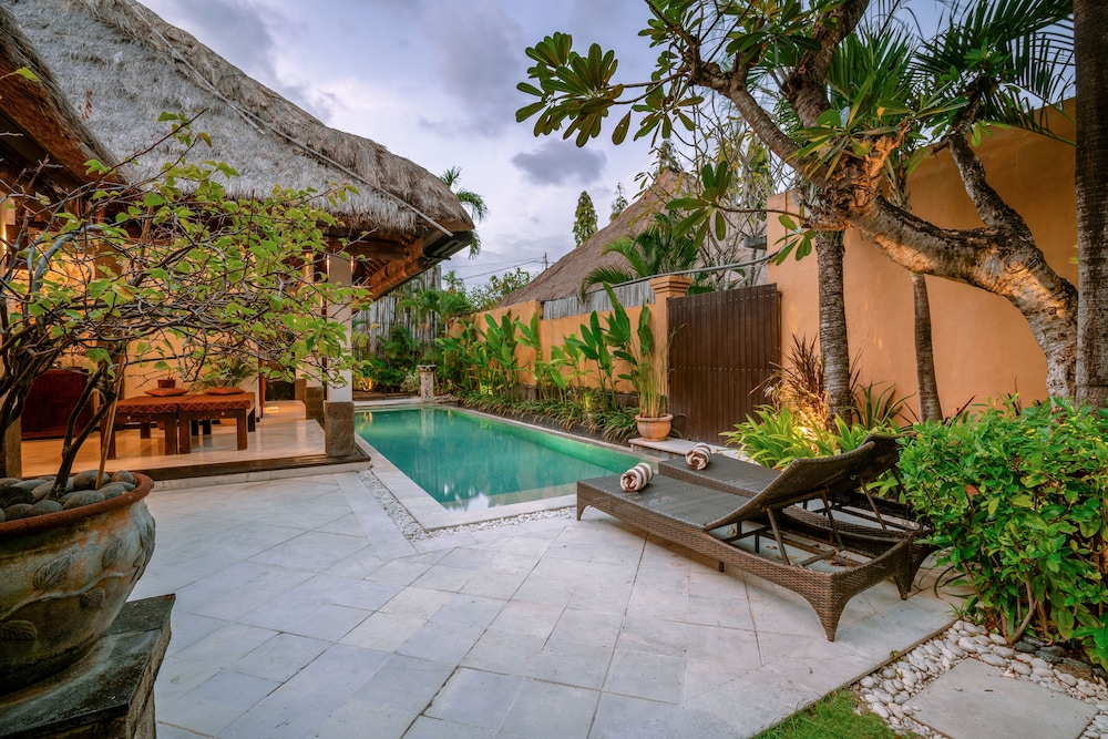 Maya Sayang Villas & Restaurant Seminyak