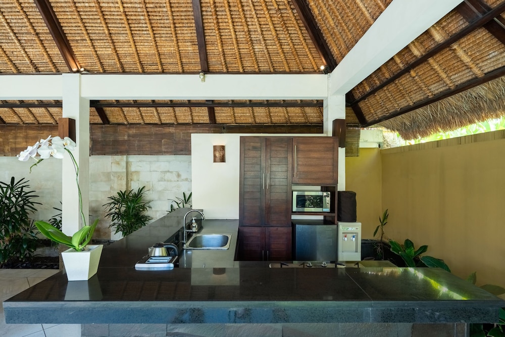 Maya Sayang Villas & Restaurant Seminyak