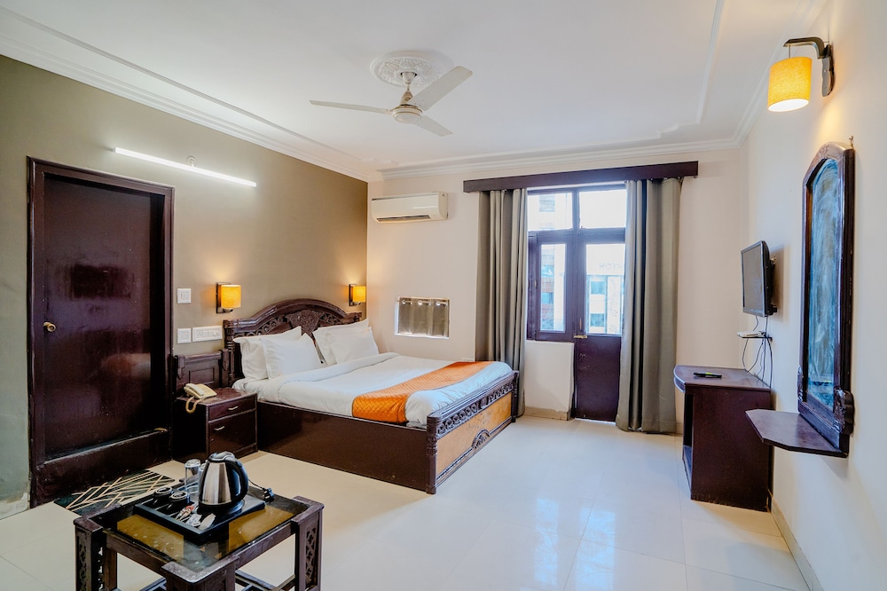 Hotel Polovictory Palace