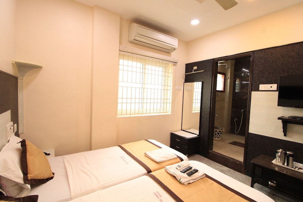 Hotel Rathnavel Towers Annex