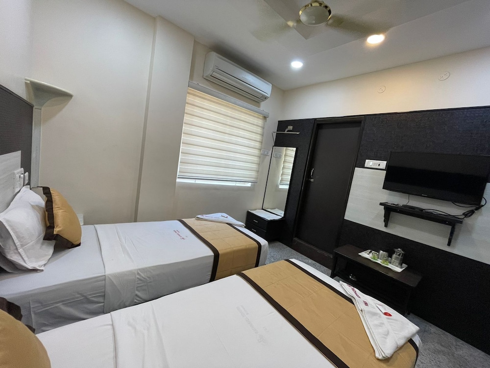 Hotel Rathnavel Towers Annex
