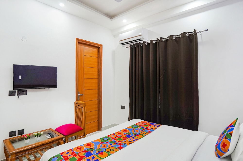 FabHotel Sunrise Noida Sector 56