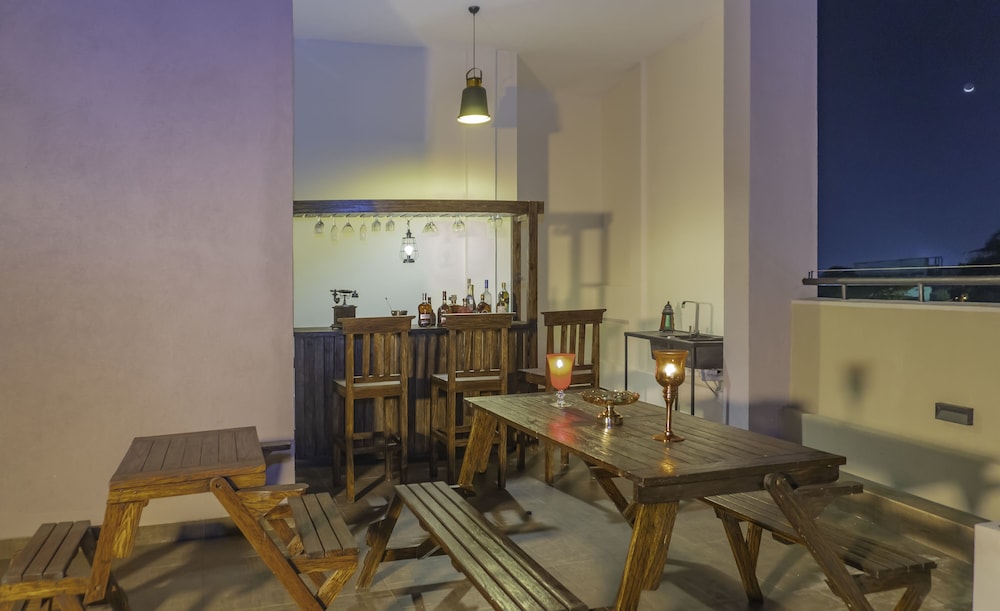 Hive 68 - Hotel and Resorts Negombo