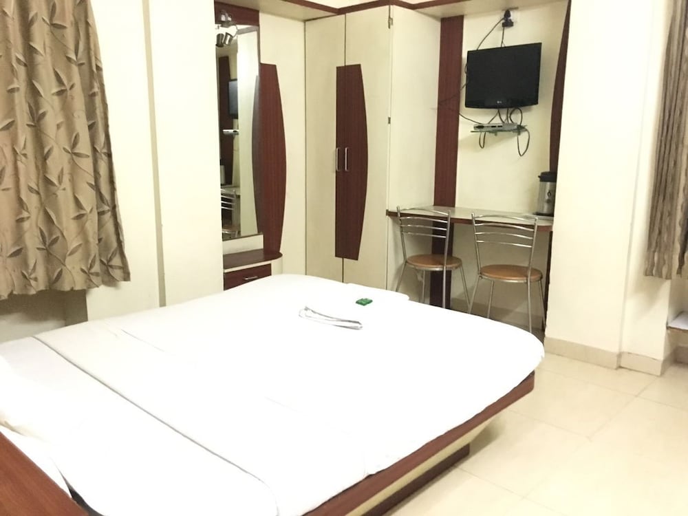 Hotel Pranav Executive (Near Swargate), Pune