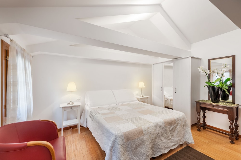 Hotel Montecarlo