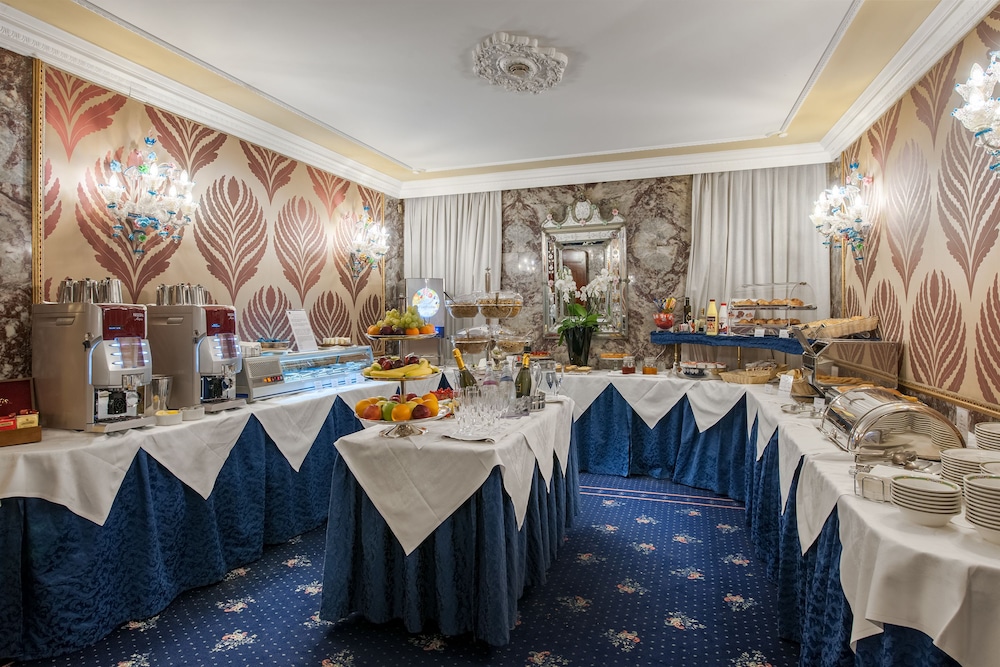 Hotel Montecarlo