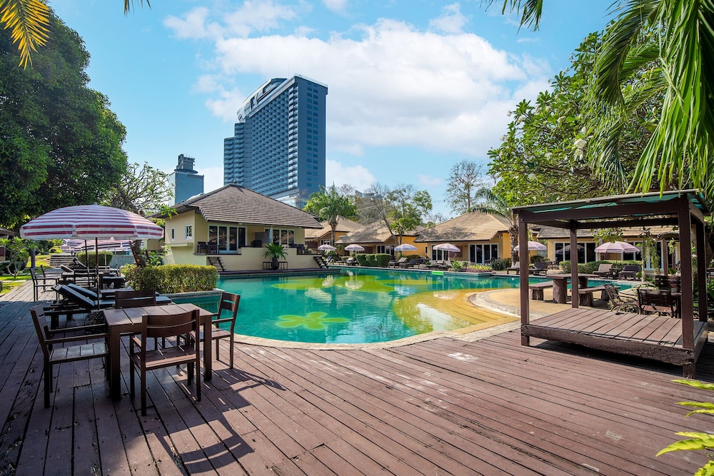 East Sea Paradise Hotel