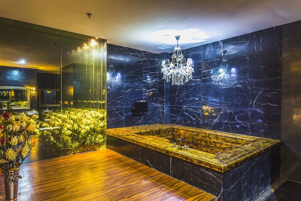 Qingdao Heng Bo Hotel