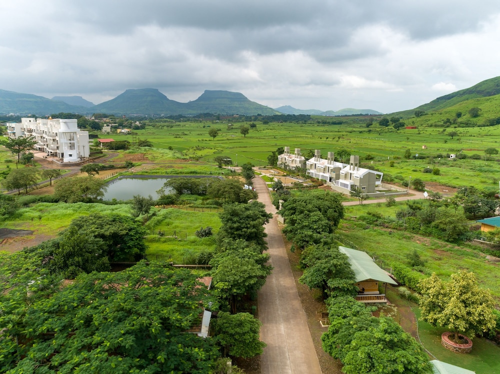 The Grand Gardens Resort