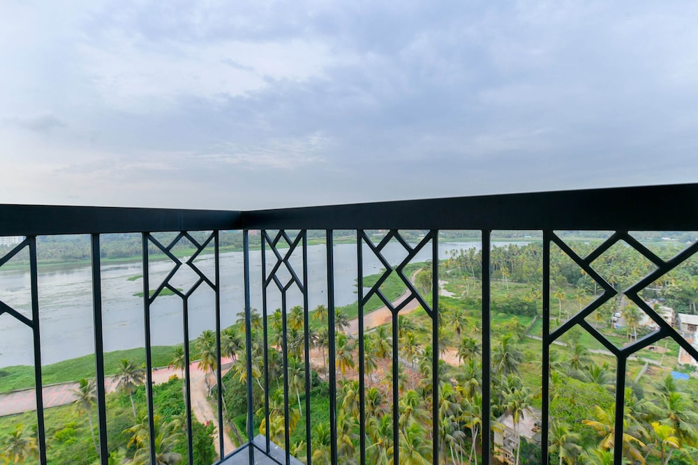 Super Hotel O Tyche Stays