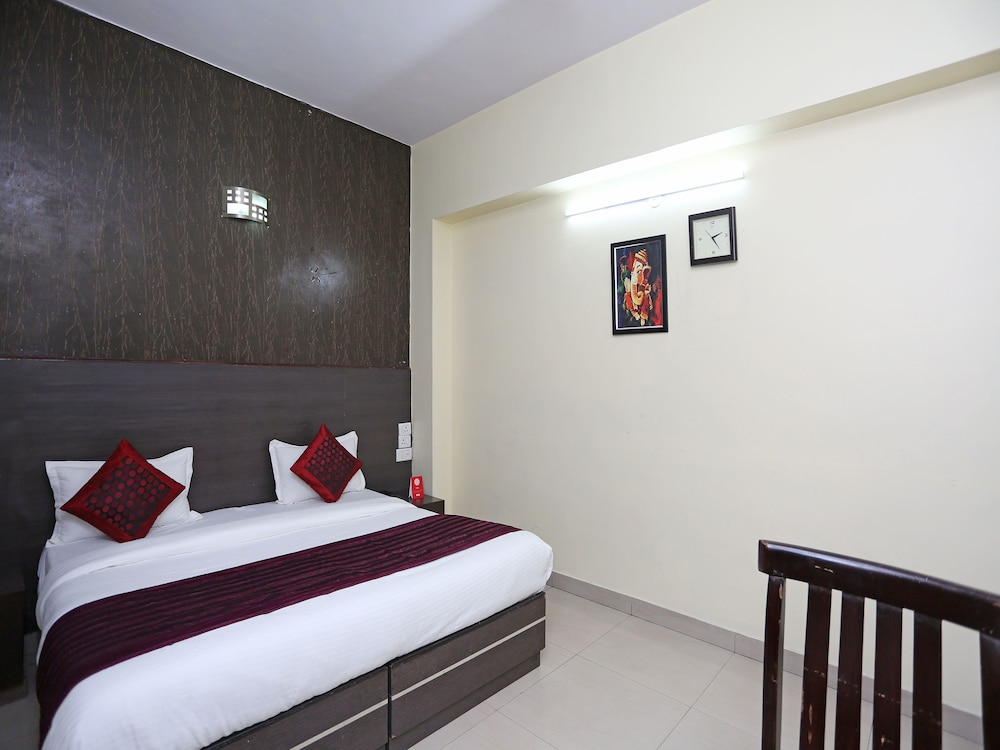 OYO 9601 Hotel Sunshine Residency Castle