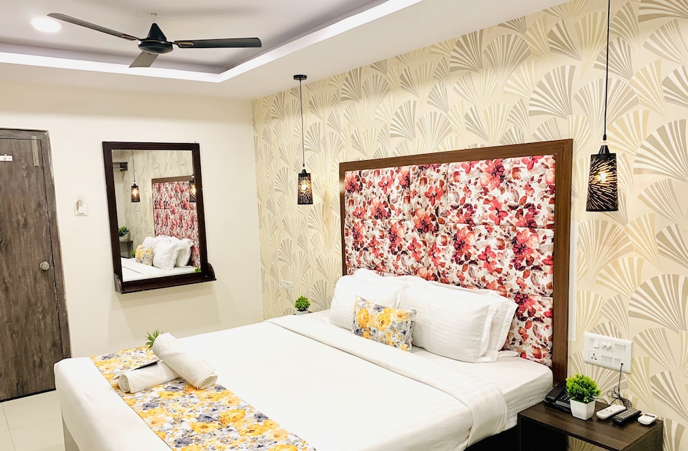 Hotel Oak By Signature Airport Zone