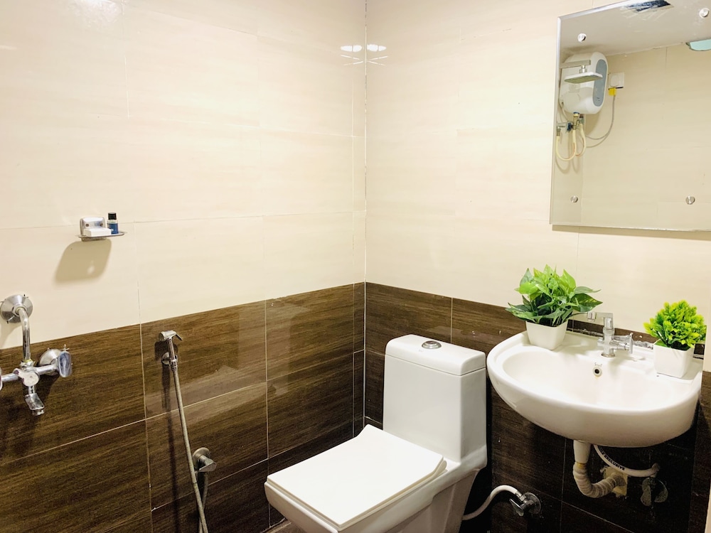 Hotel Oak By Signature Airport Zone