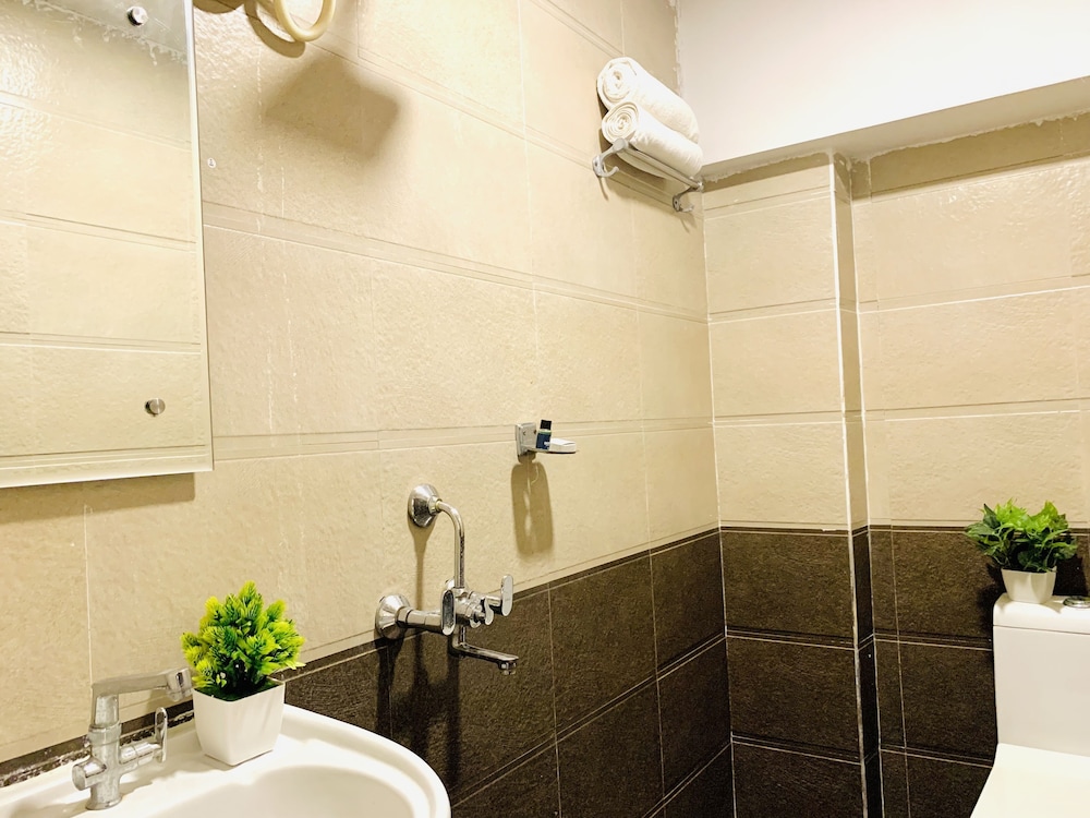 Hotel Oak By Signature Airport Zone