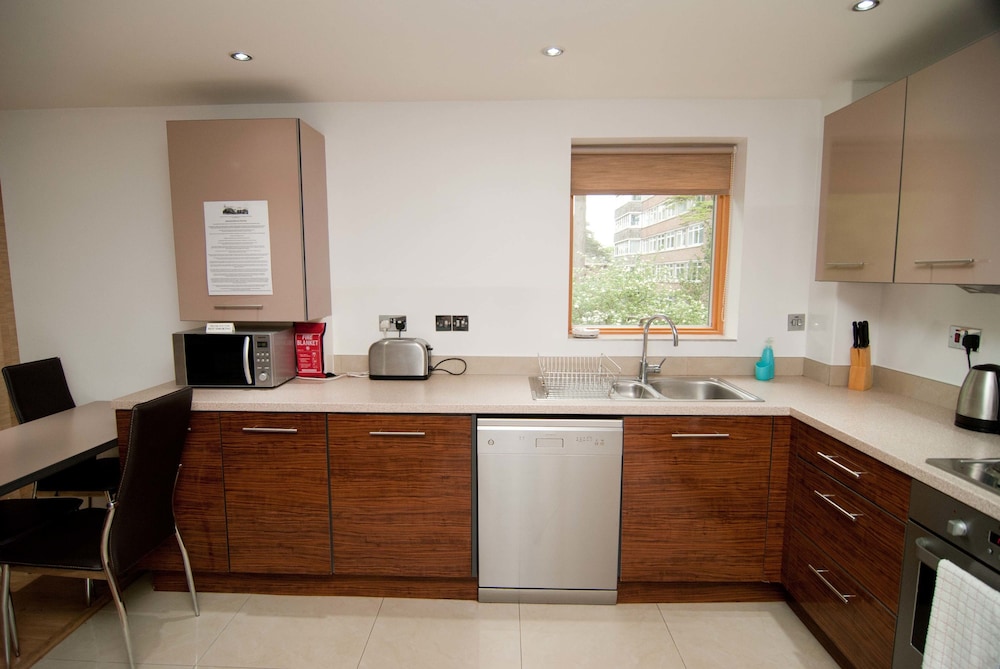 Southampton Serviced Apartment
