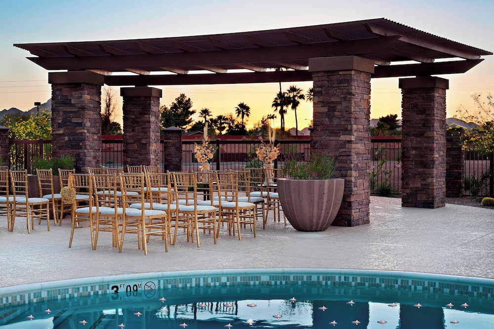 Courtyard Scottsdale Salt River