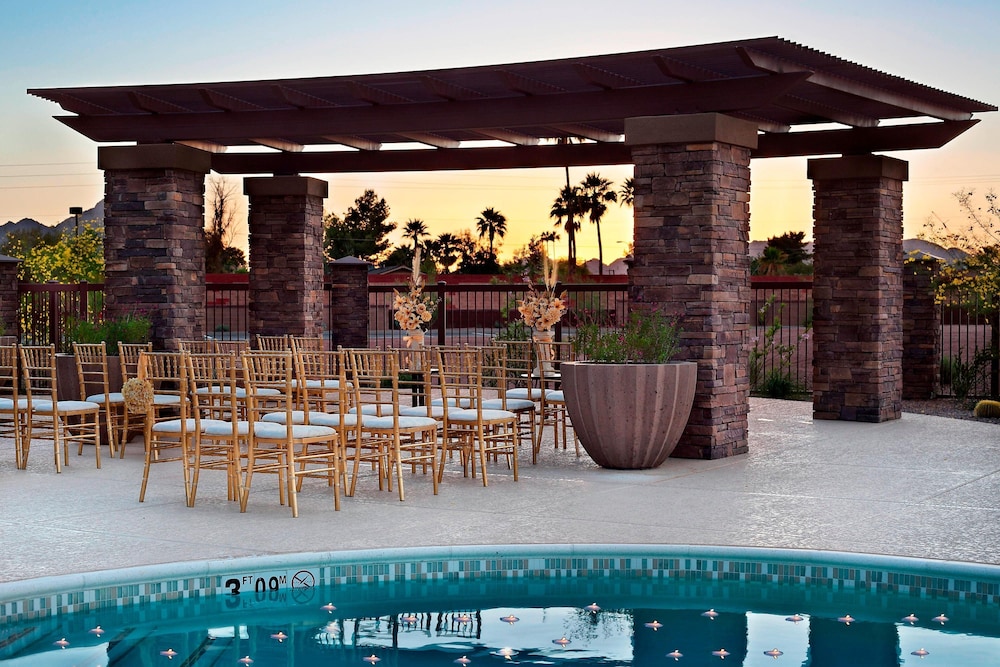 Courtyard Scottsdale Salt River