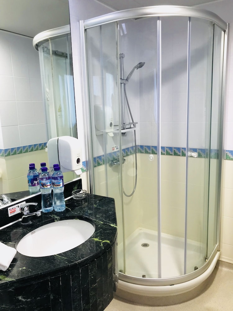 West Hotel