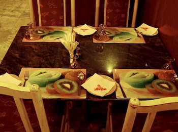 Hotel Saratha Rajans