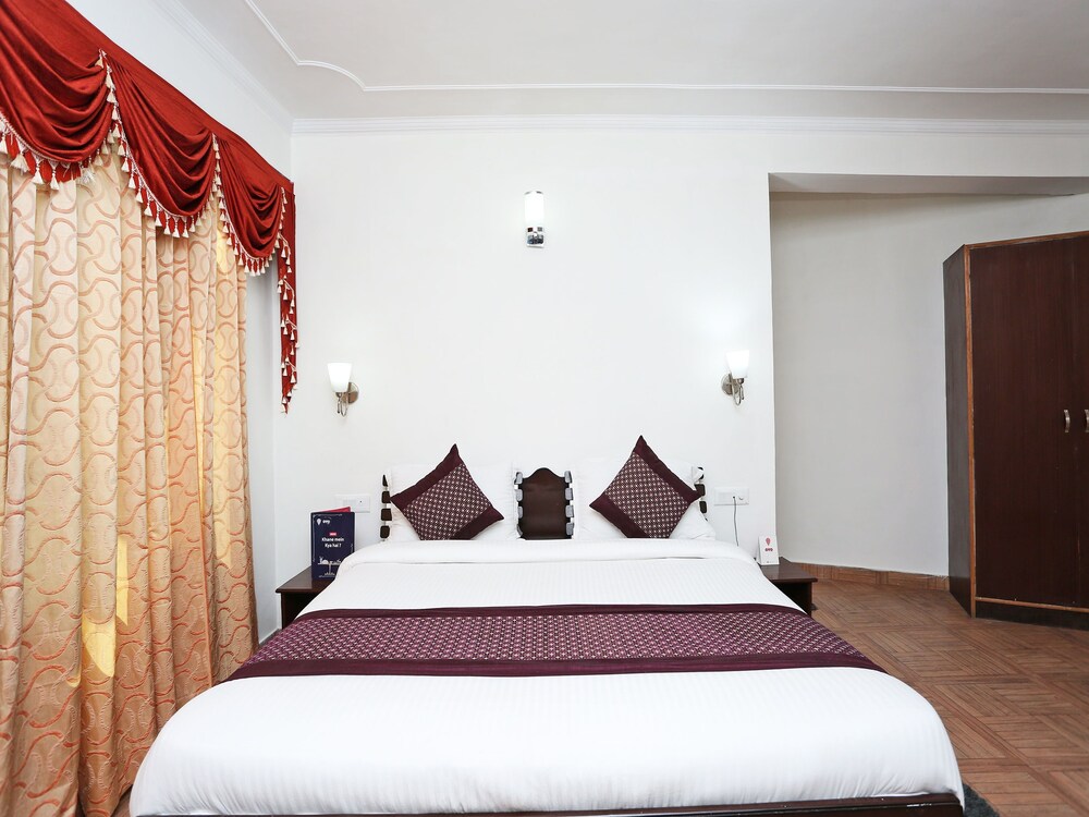OYO 9684 Hotel Rudra Palace