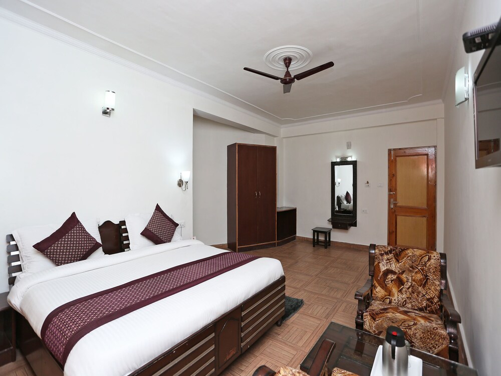 OYO 9684 Hotel Rudra Palace