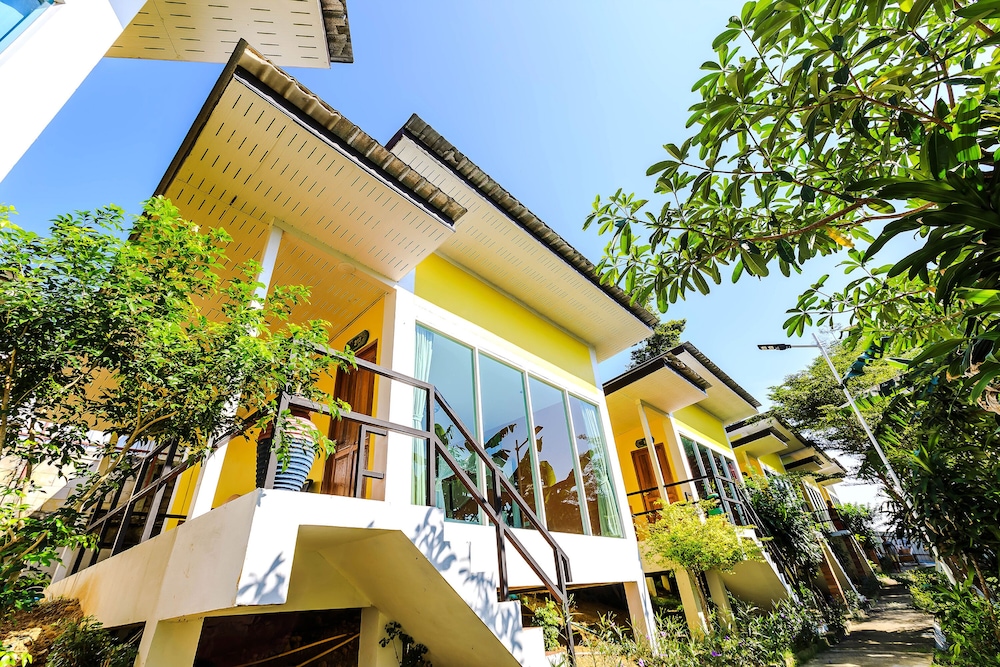 Phi Phi Chang Grand Resort & Spa