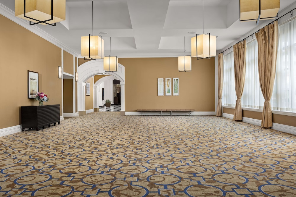 DoubleTree by Hilton Chicago O'Hare Airport - Rosemont