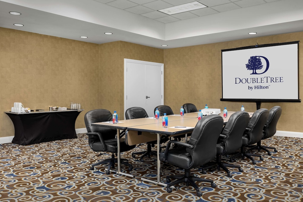 DoubleTree by Hilton Chicago O'Hare Airport - Rosemont