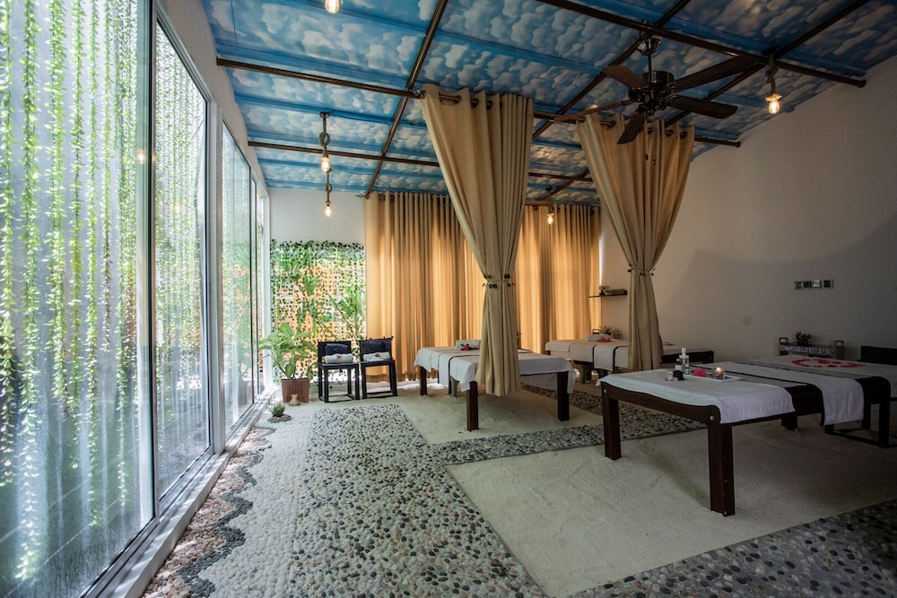 Velana Beach Hotel Maldives