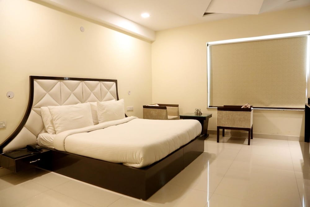 Kingdom Hotel