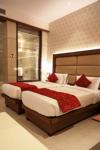 Hotel Gurudev Grand