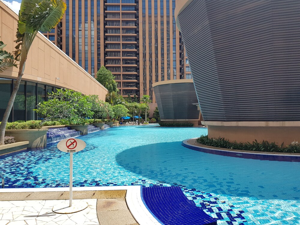 Bintang Service Suite At Times Square