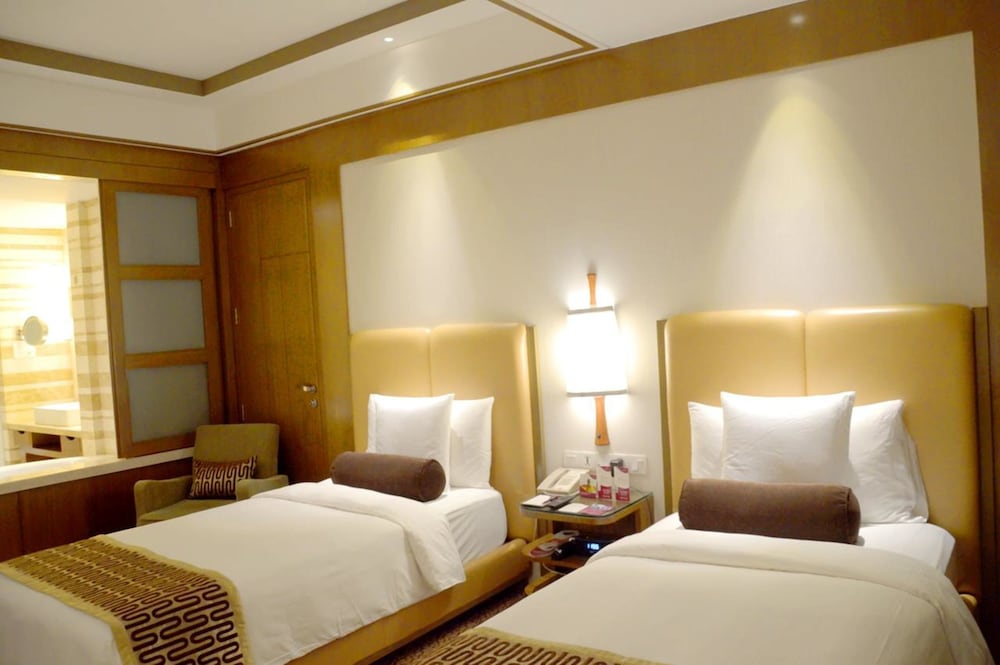 Crowne Plaza Hotel New Delhi Okhla, an IHG Hotel