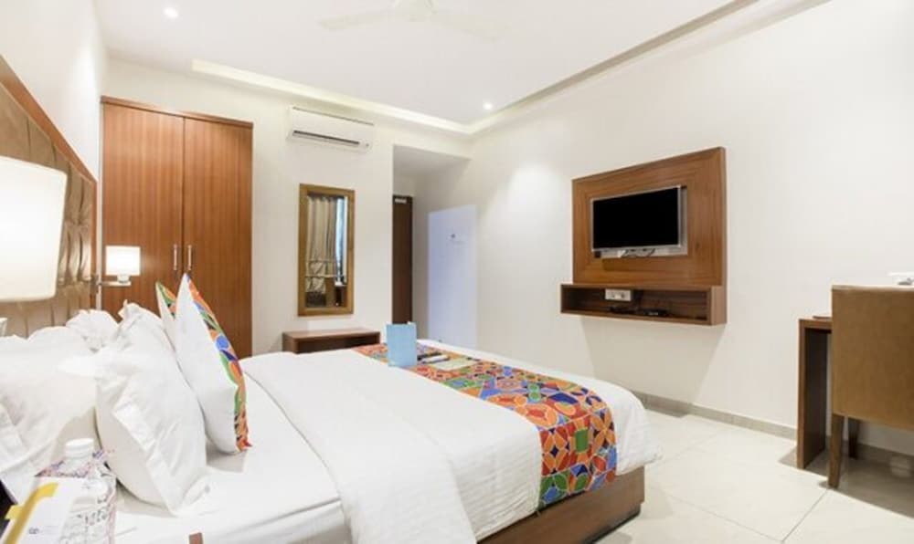 Fabhotel Le Western Andheri