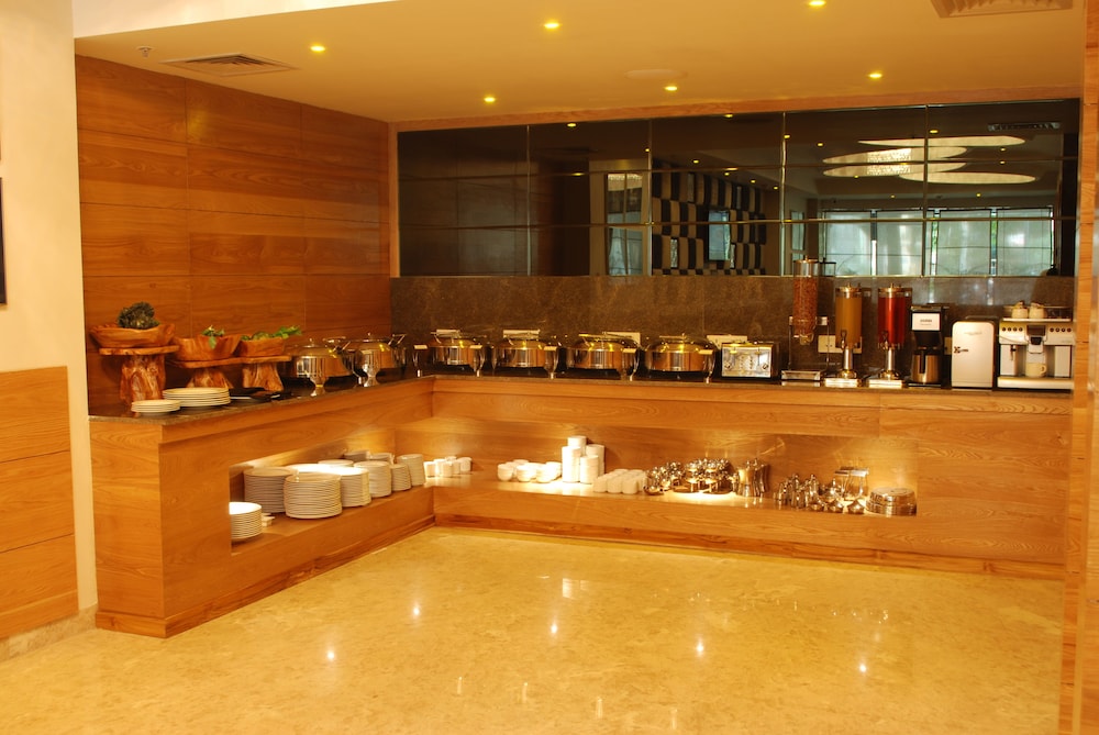 Glades Hotel Mohali - Chandigarh