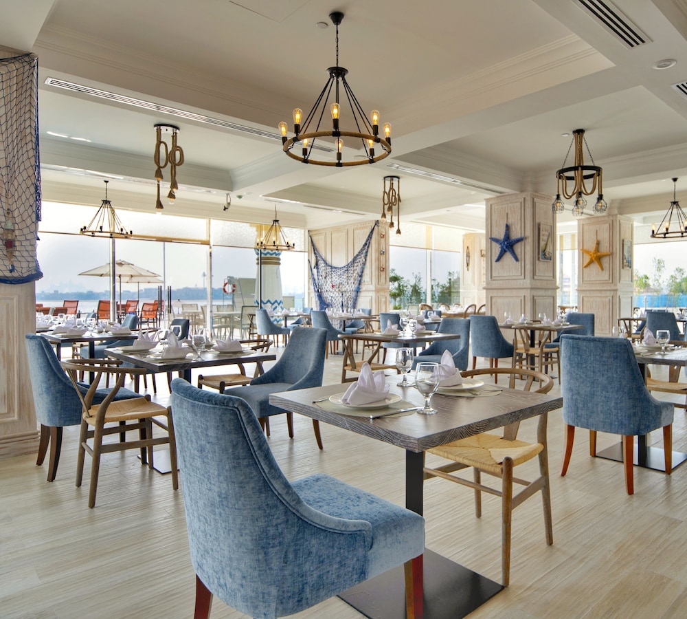Royal Central Hotel and Resort – The Palm