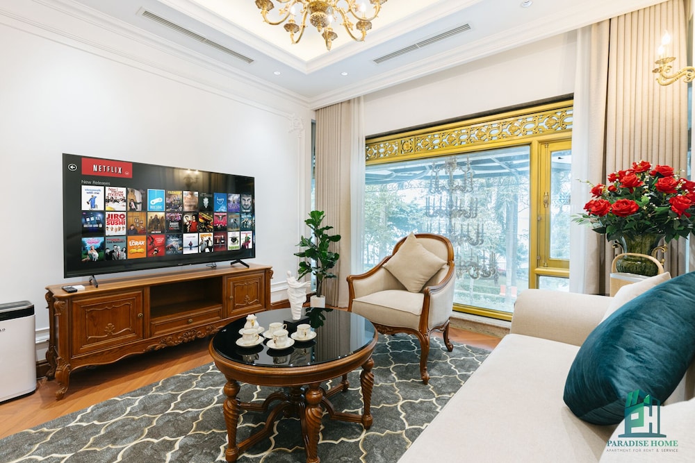 Luxe Paradise Suites Hotel