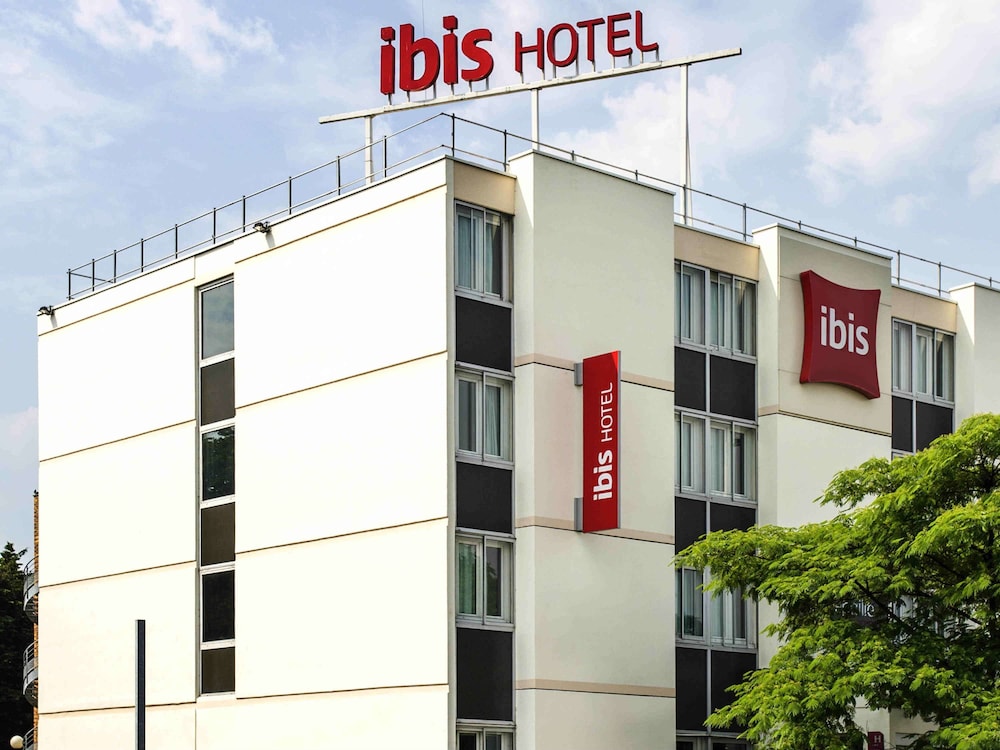 ibis Saint-Denis Stade Ouest