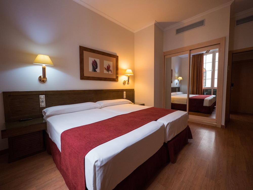Senator Cadiz Hotel