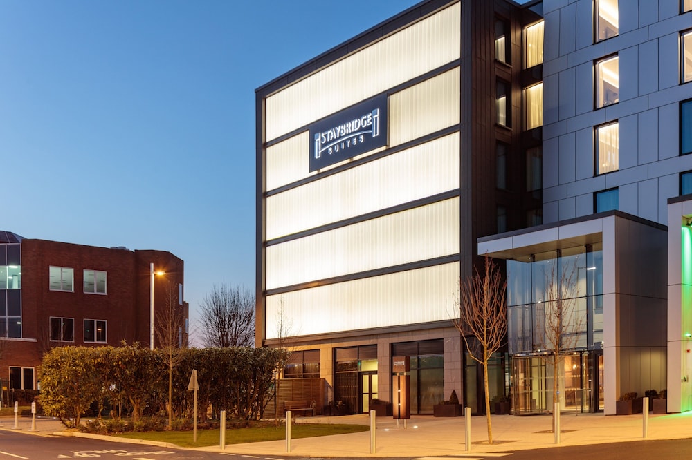 Staybridge Suites London Heathrow - Bath Road by IHG