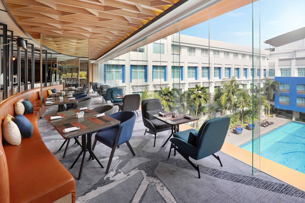 Novotel Jakarta Mangga Dua Square Hotel