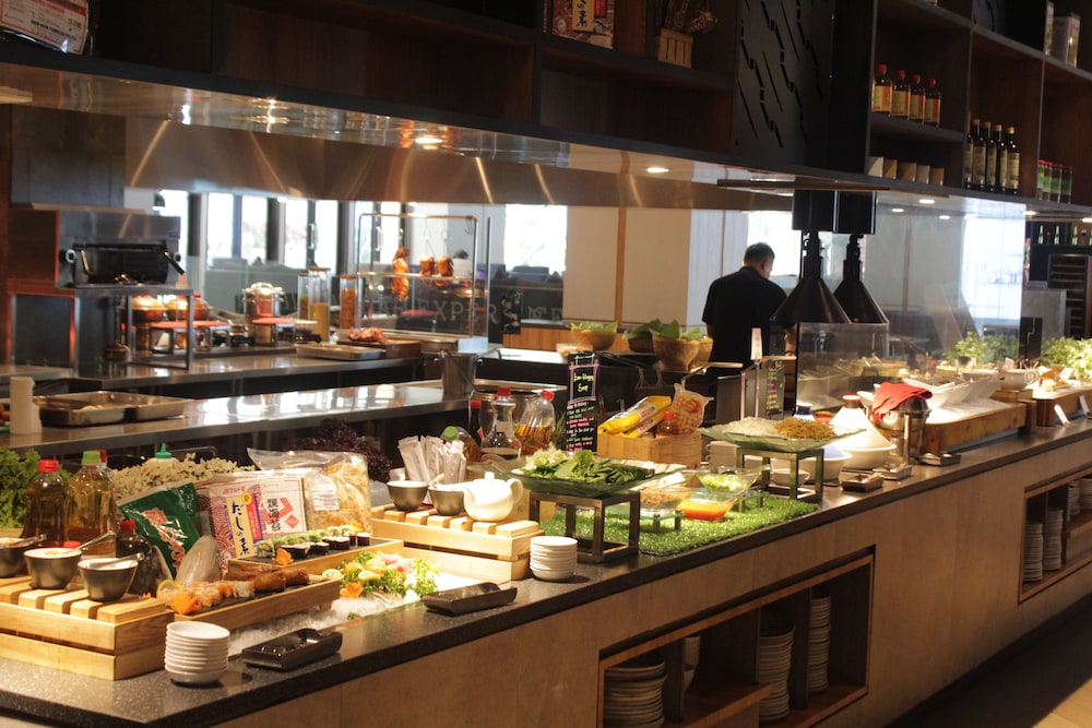 Novotel Jakarta Mangga Dua Square Hotel
