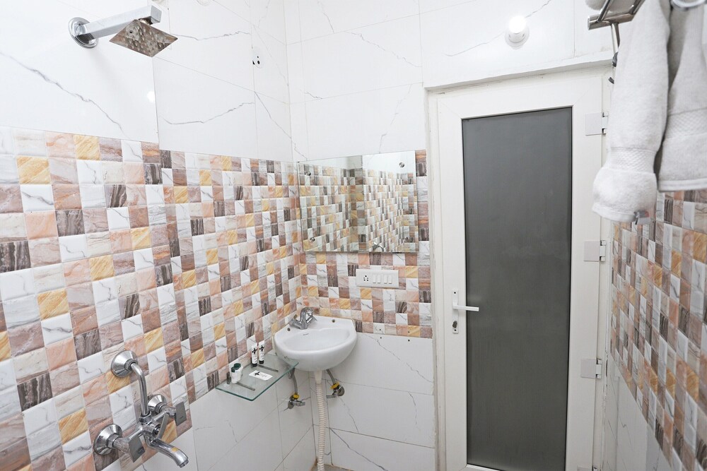 Super Capital O Levanti Near Aravali Biodiversity Park