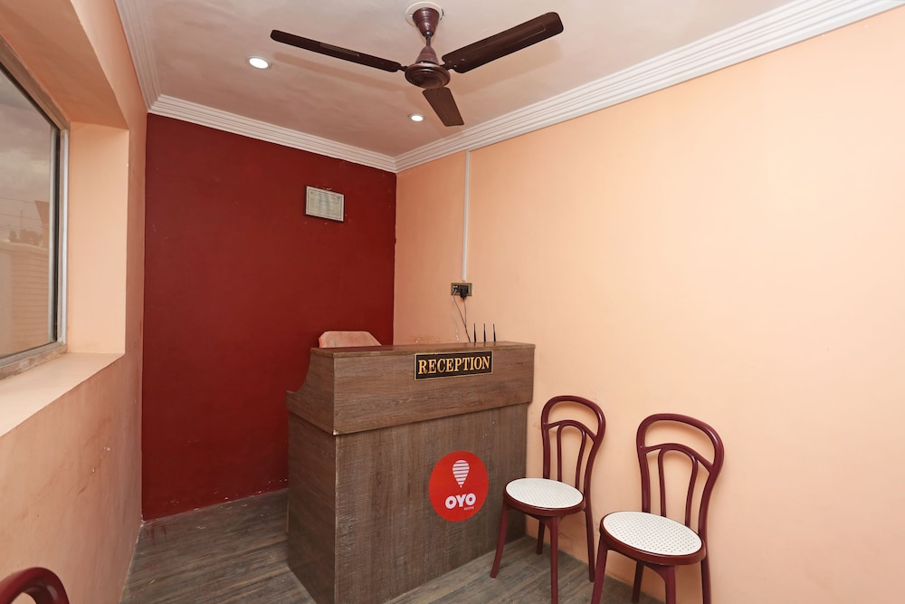OYO Rooms 032 Near Four Seasons Resort