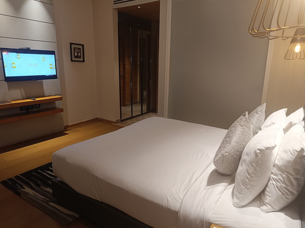 Udman Greater Noida By Ferns N Petals